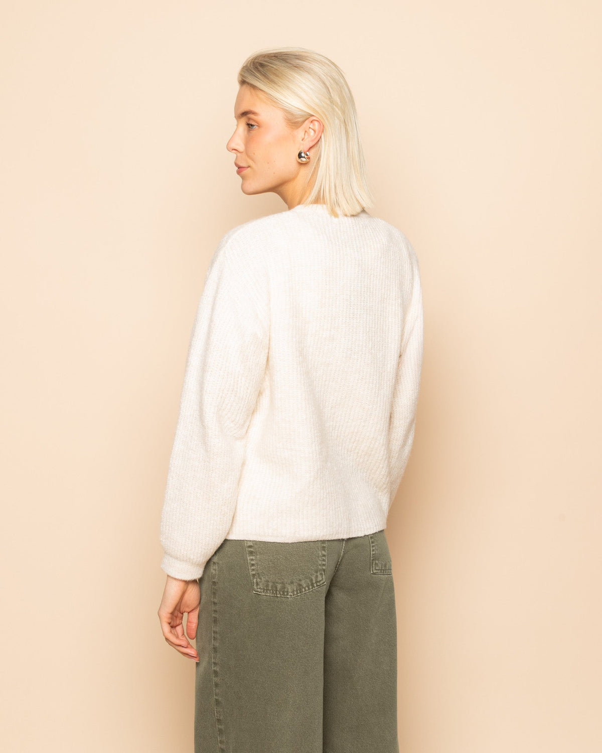AMARA BOUCLE CARDIGAN CRÈME