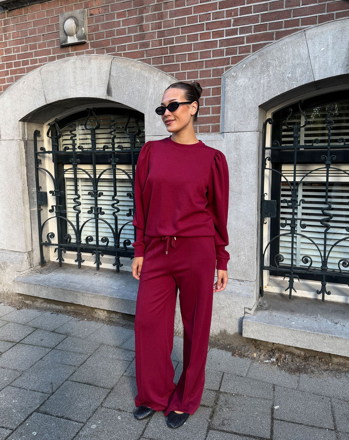 SCUBA PINTUCK PANTS PETITE BURGUNDY