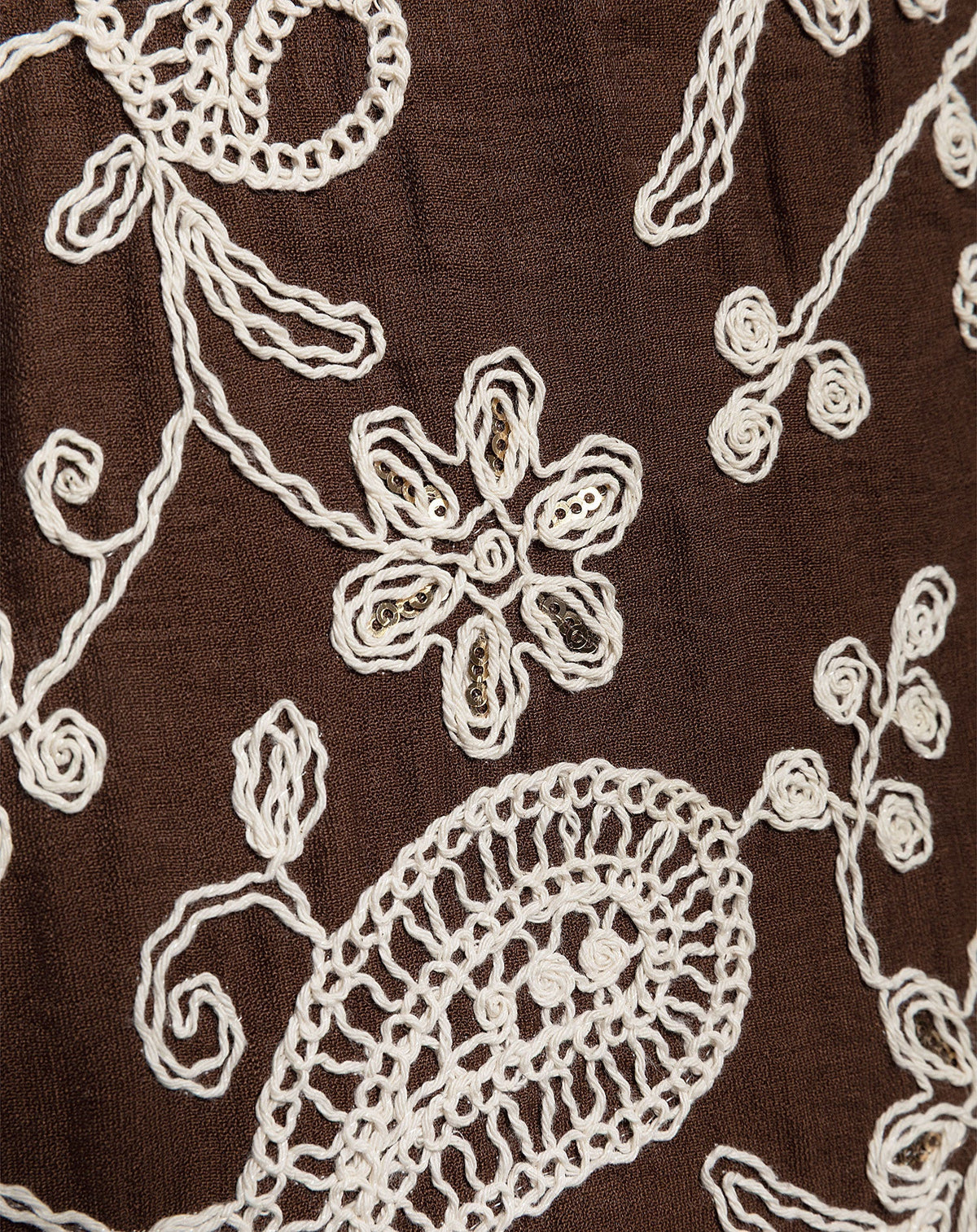 MENNA FLOWER EMBROIDERY TOP BRUIN
