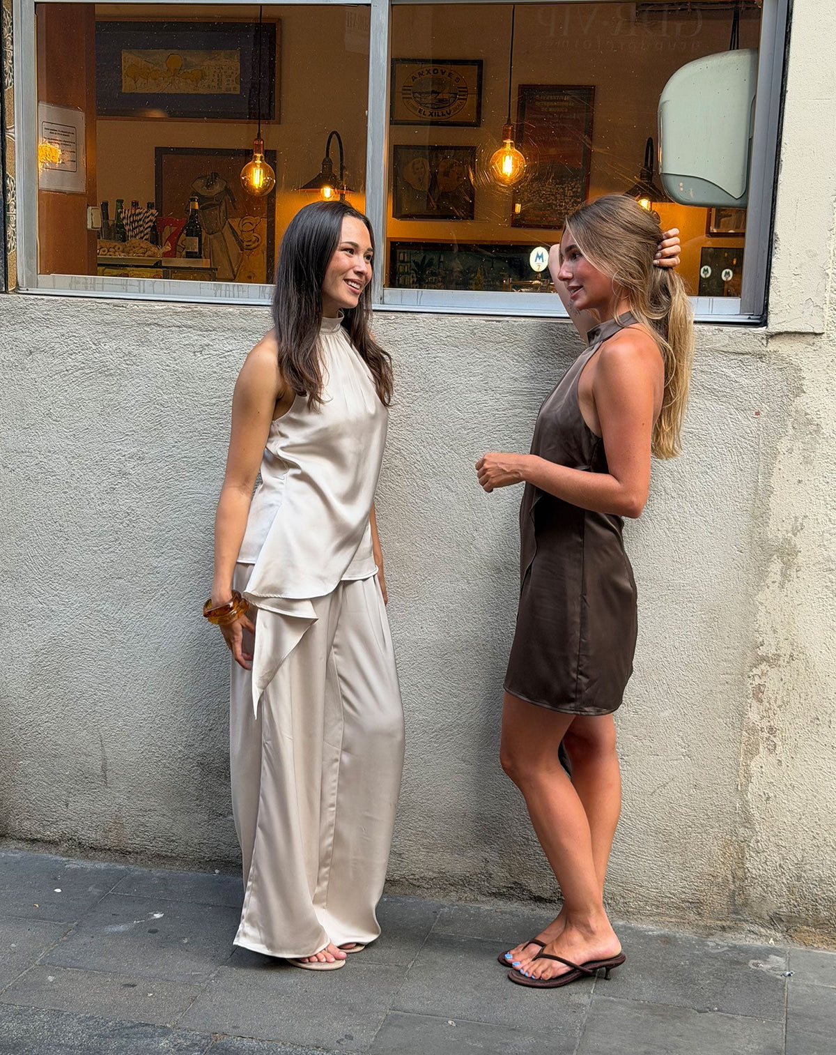 VICE PLEATED SATIN WIDE LEG PANTS CRÈME