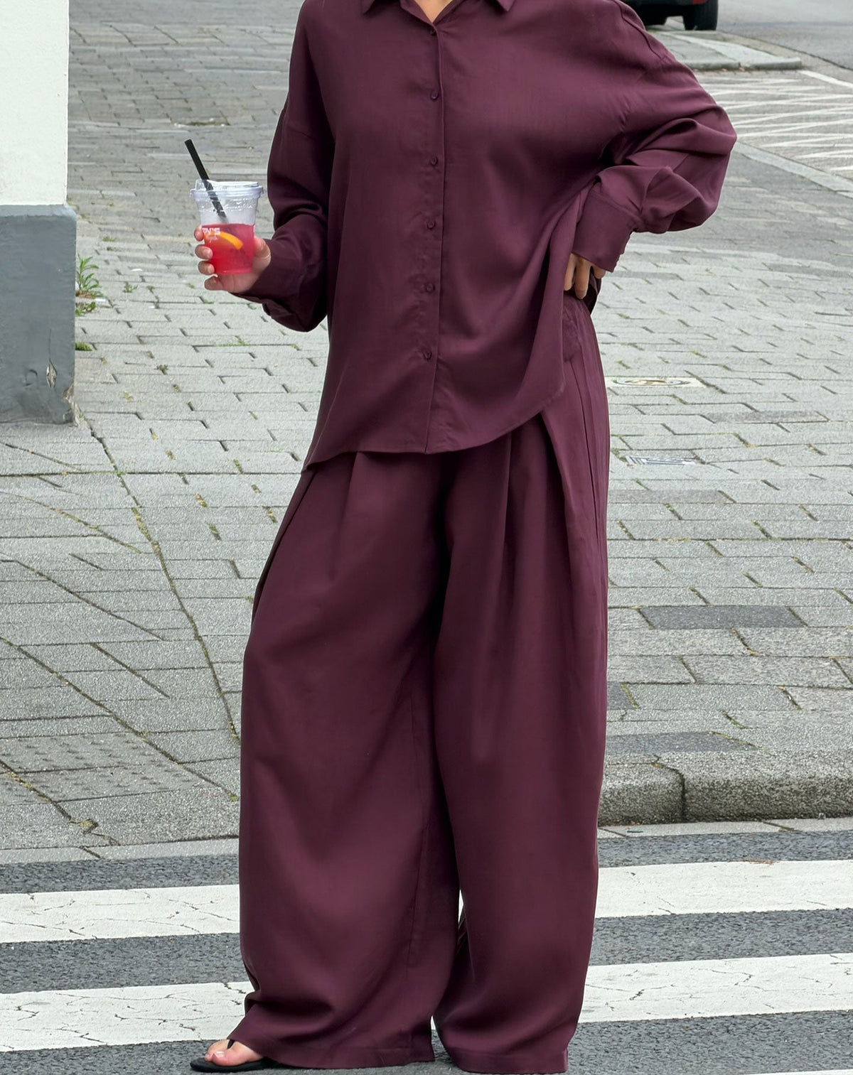 RAY LINEN PLEATED WIDE LEG PANTS DONKER BURGUNDY