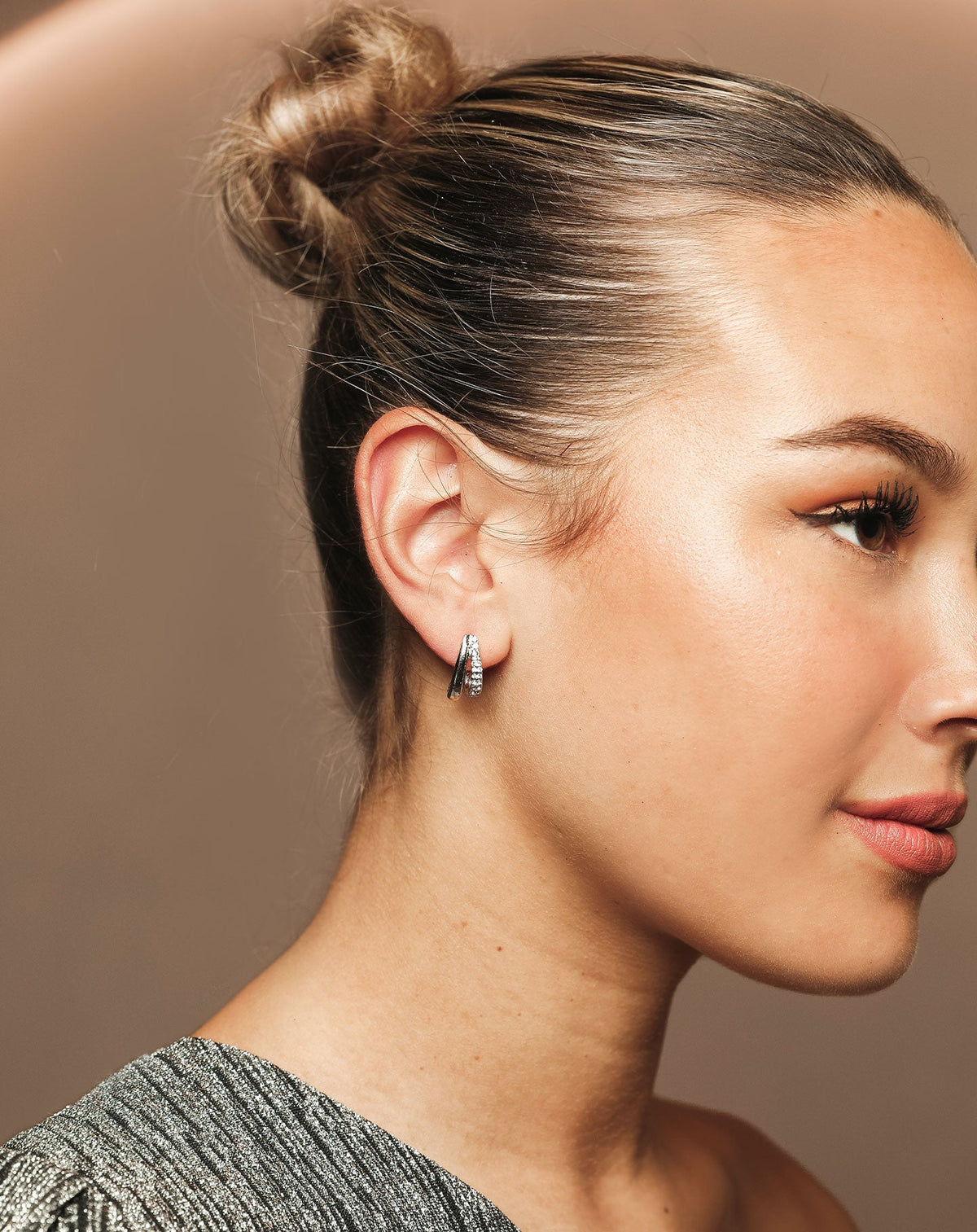 SMALL TWIN TEARDROP EARRINGS