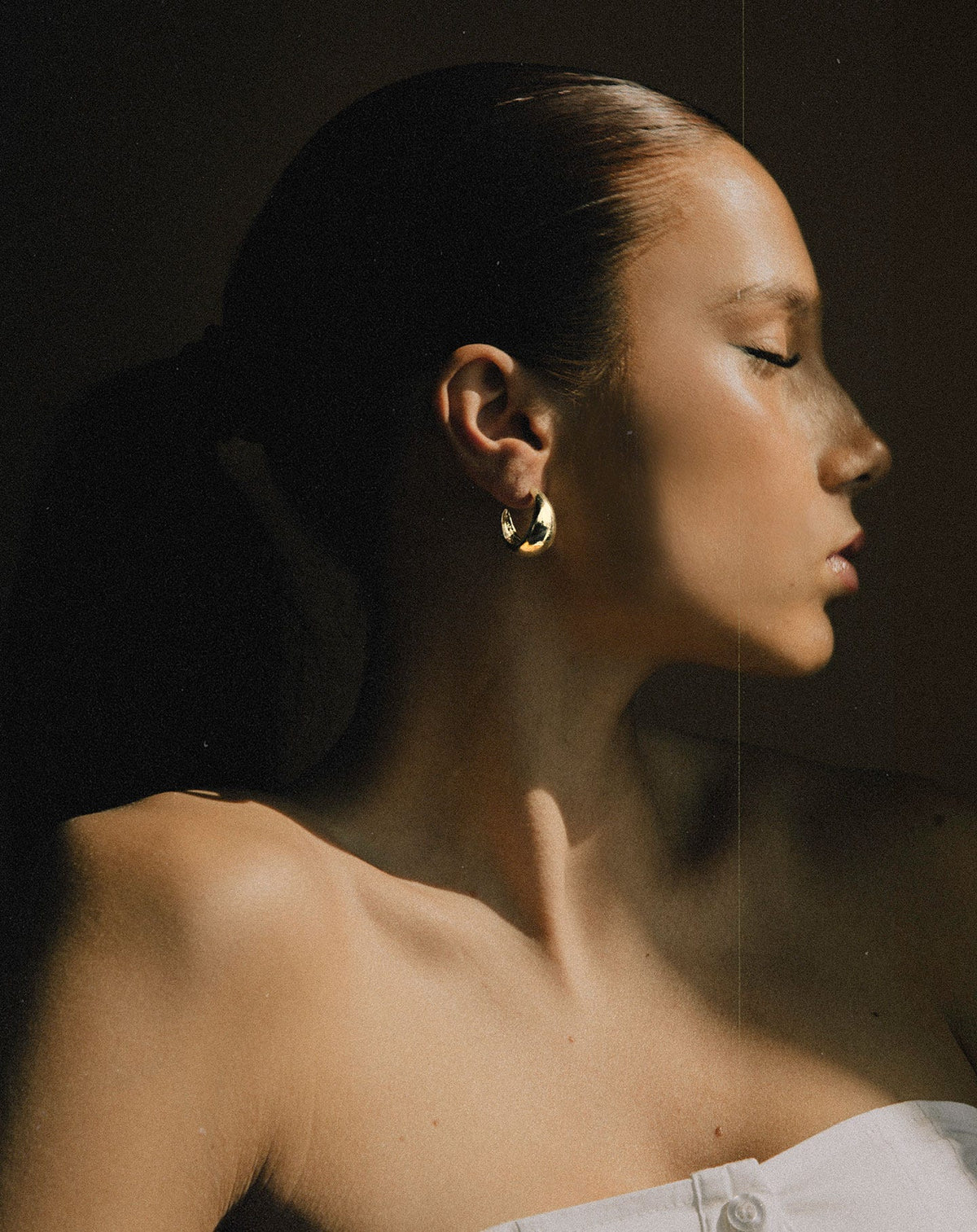 CHUNKY SMALL HOOP EARRINGS