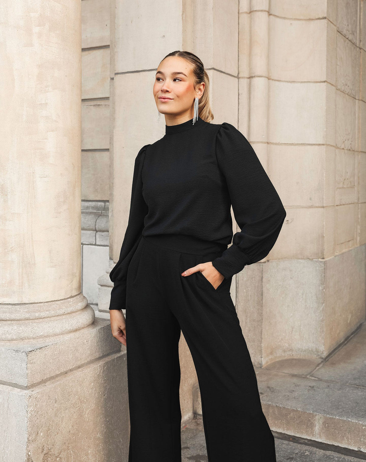 JULIE LONG SLEEVE TOP ZWART