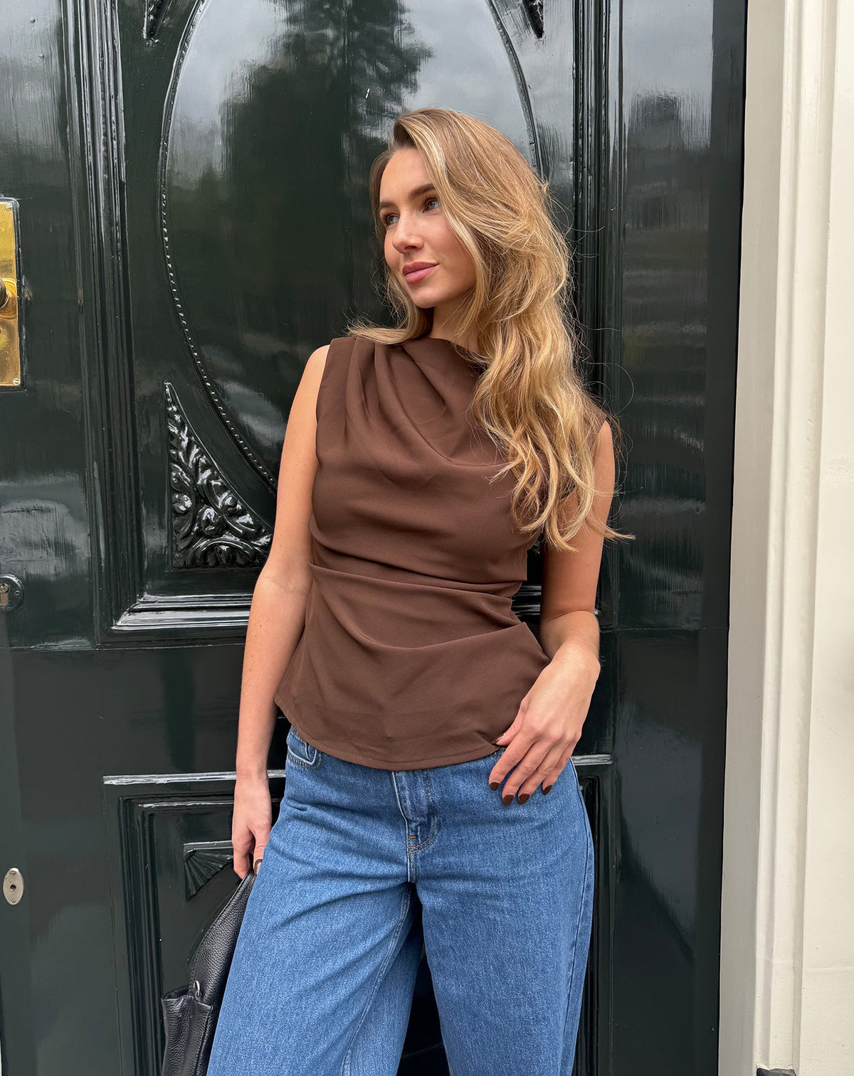 SOFIA RUCHED TOP DONKERBRUIN