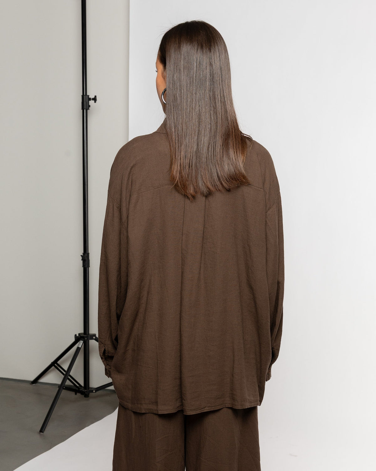 CARMEN LINEN OVERSIZED BLOUSE BRUIN
