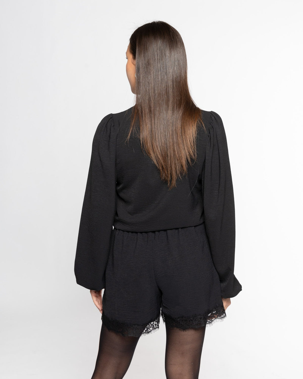 JULIE LACE SHORTS ZWART