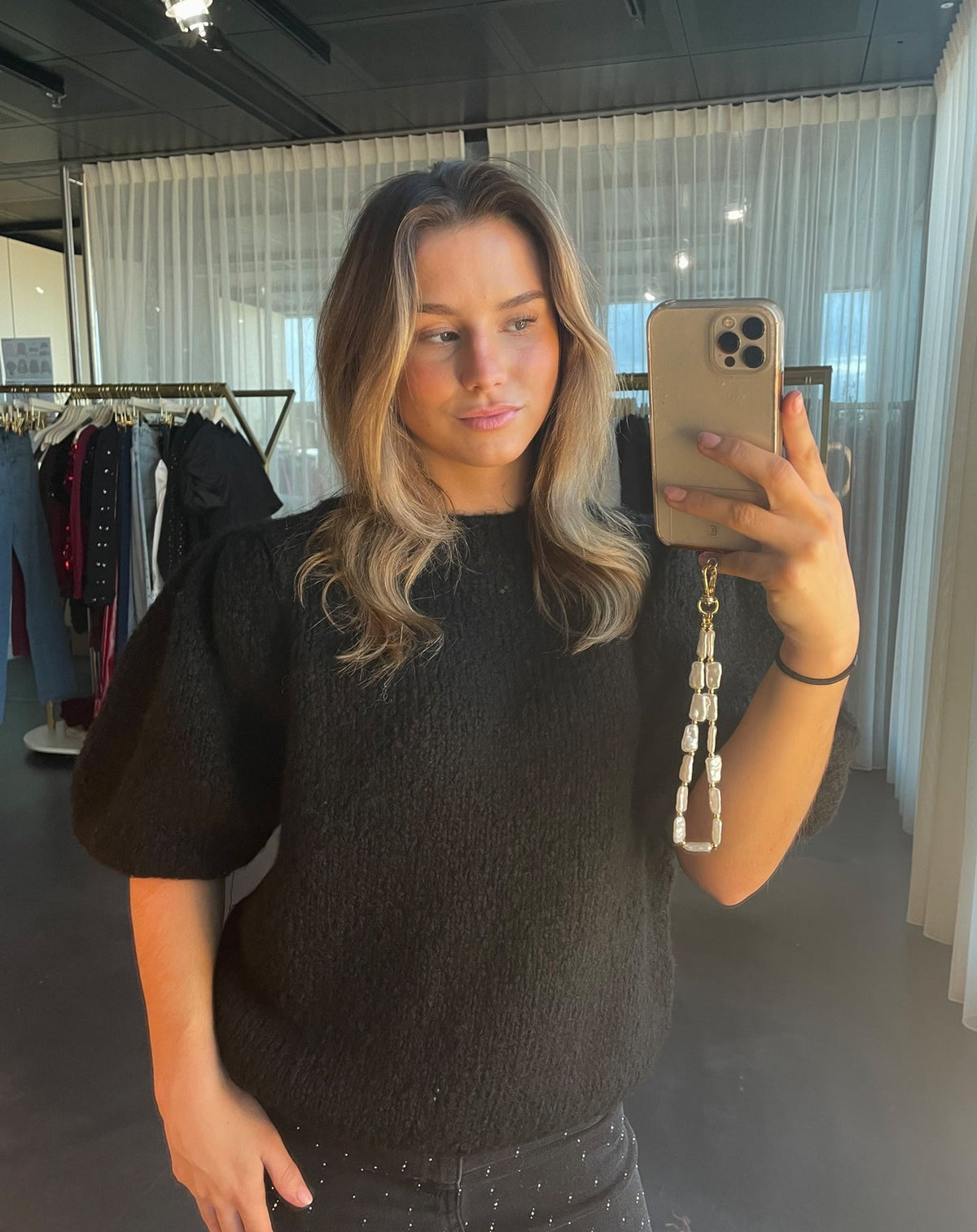 DANI PUFF SLEEVE KNIT ZWART