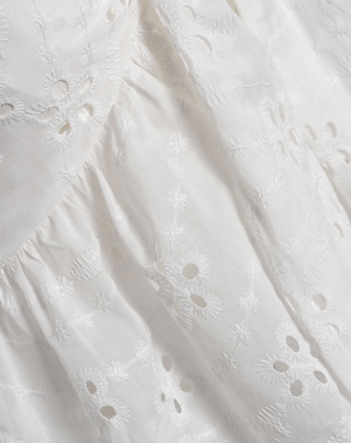BRODERIE BOW CAMI TOP WIT