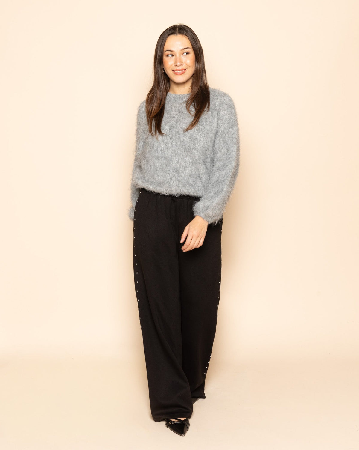 MAUDY STUDDED COMFY PANTS ZWART