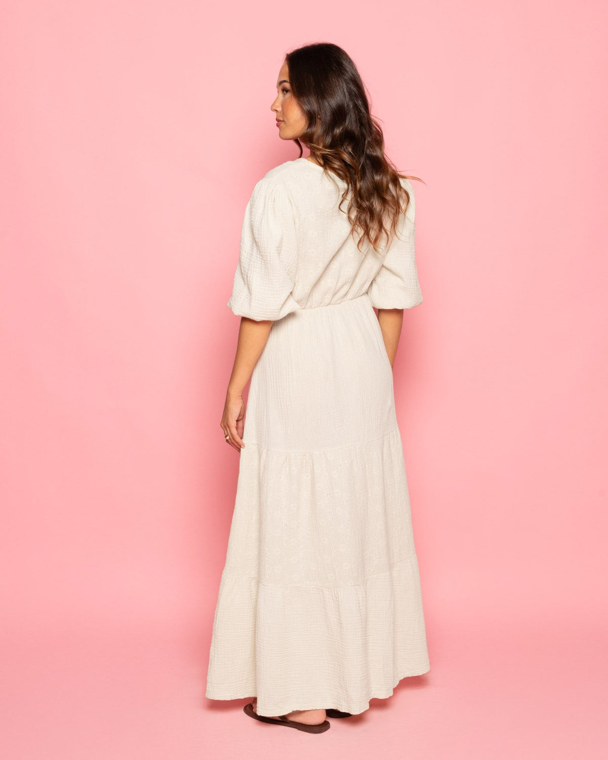 LOIZA FLOWER MOUSSELINE MAXI DRESS ZAND
