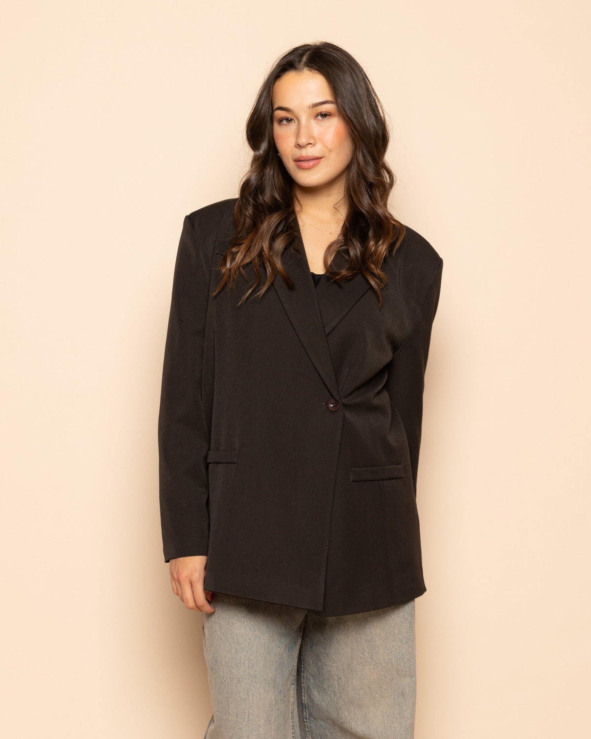 IRIS BOXY BLAZER DONKERBRUIN