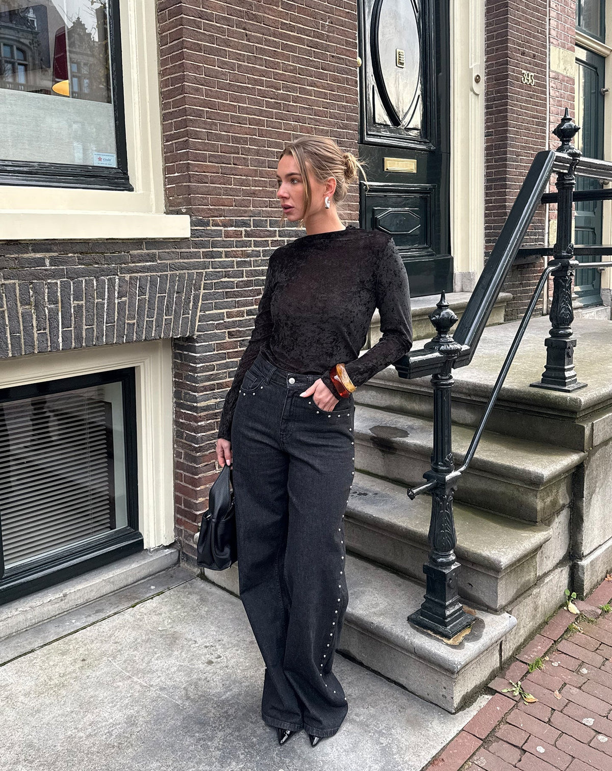 VELVET COL TOP ZWART