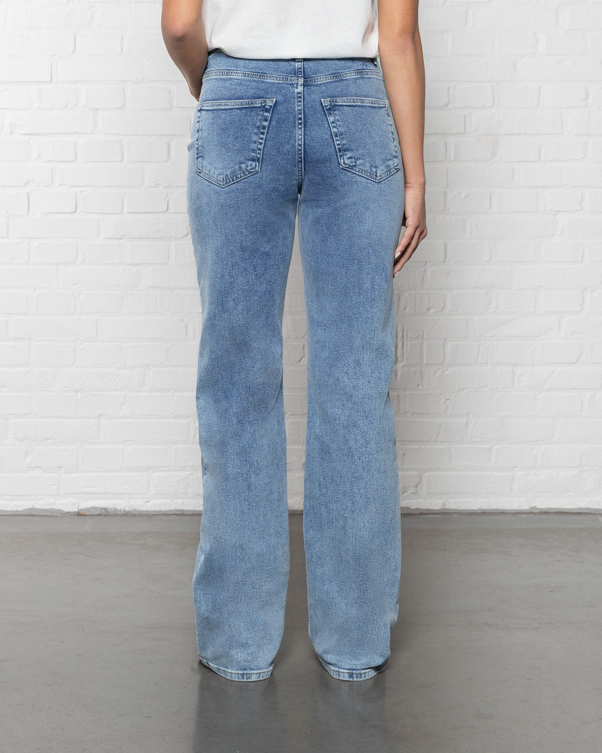 BOOTCUT JEANS BLAUW