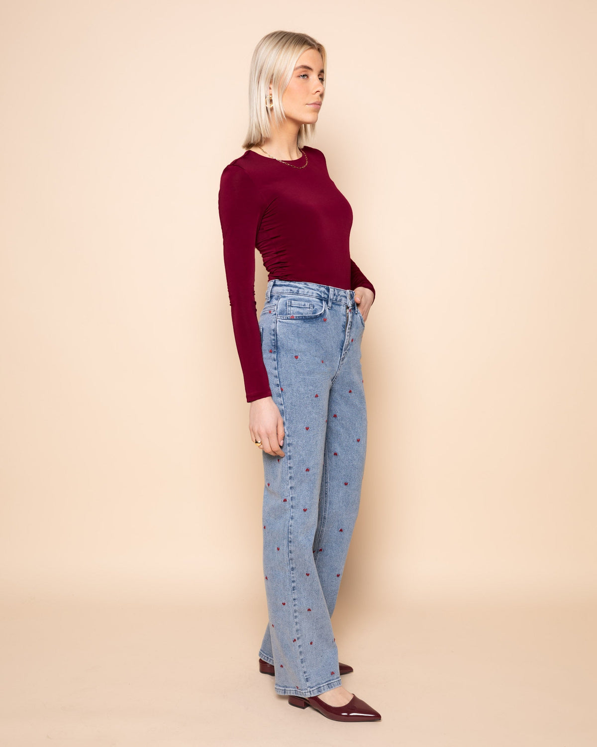 HEART BOOTCUT JEANS BURGUNDY