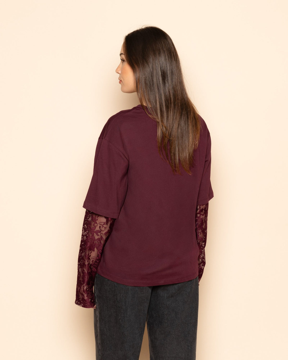 LACE LONG SLEEVE OVERSIZED TEE DONKER BURGUNDY