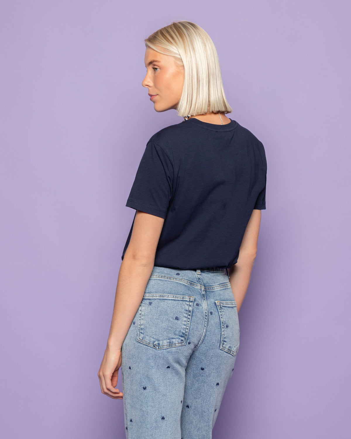 MILLENNIAL FITTED TEE MARINEBLAUW