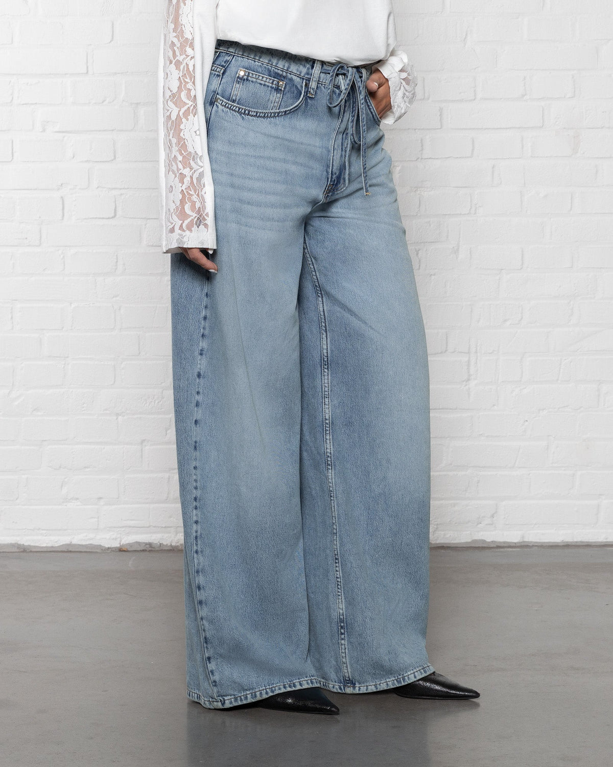 LOTTE BAGGY JEANS MID BLAUW