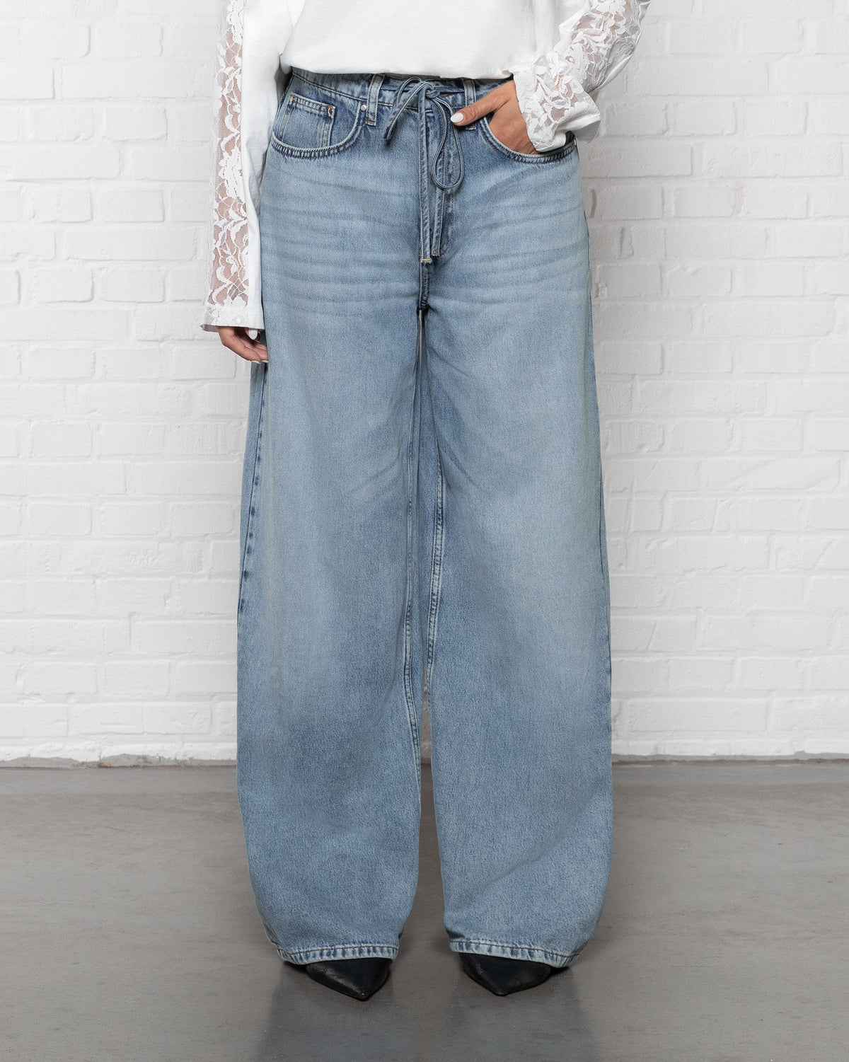 LOTTE BAGGY JEANS MID BLAUW