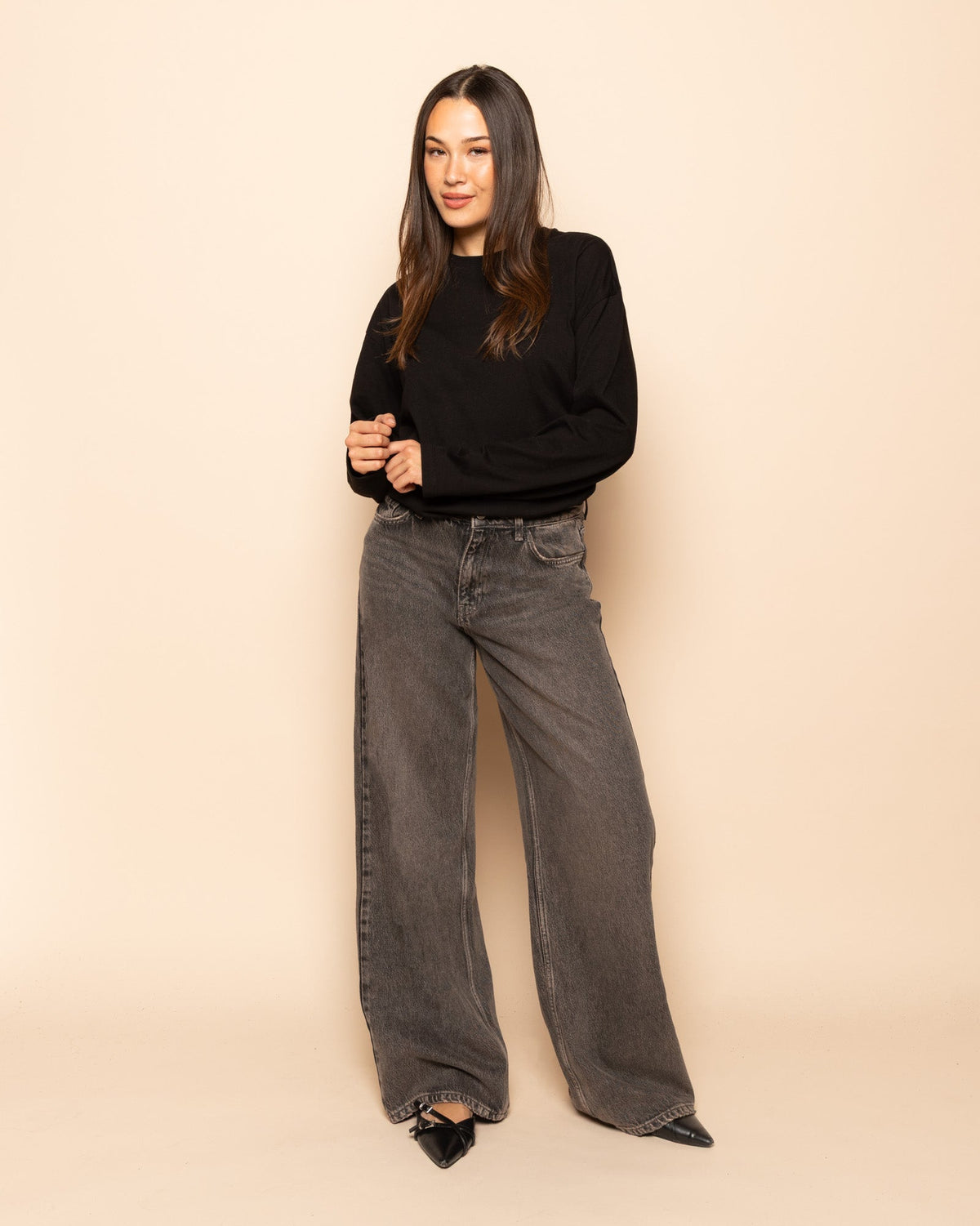BASIC LONG SLEEVE OVERSIZED TEE ZWART