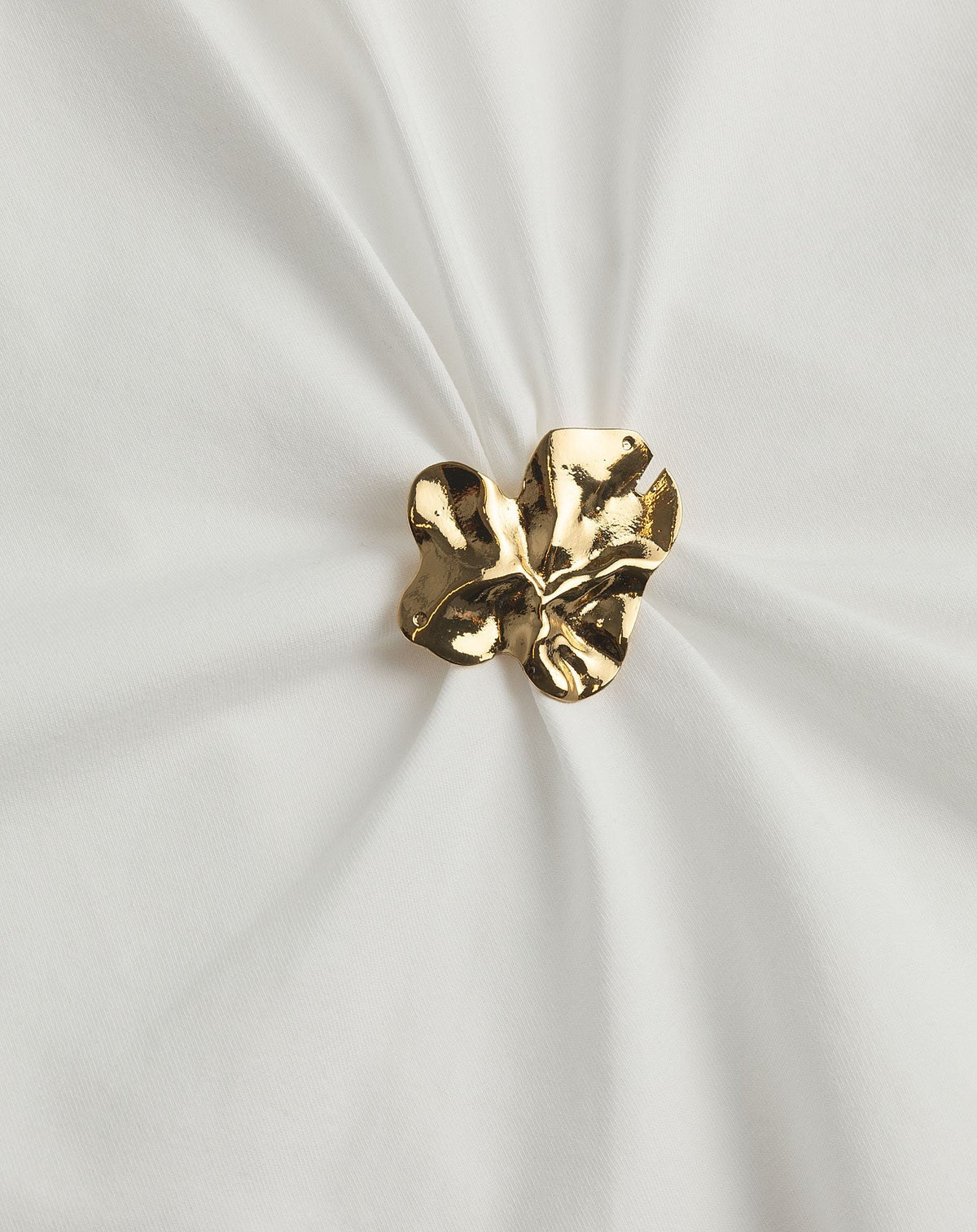 BROCHE TEE CRÈME