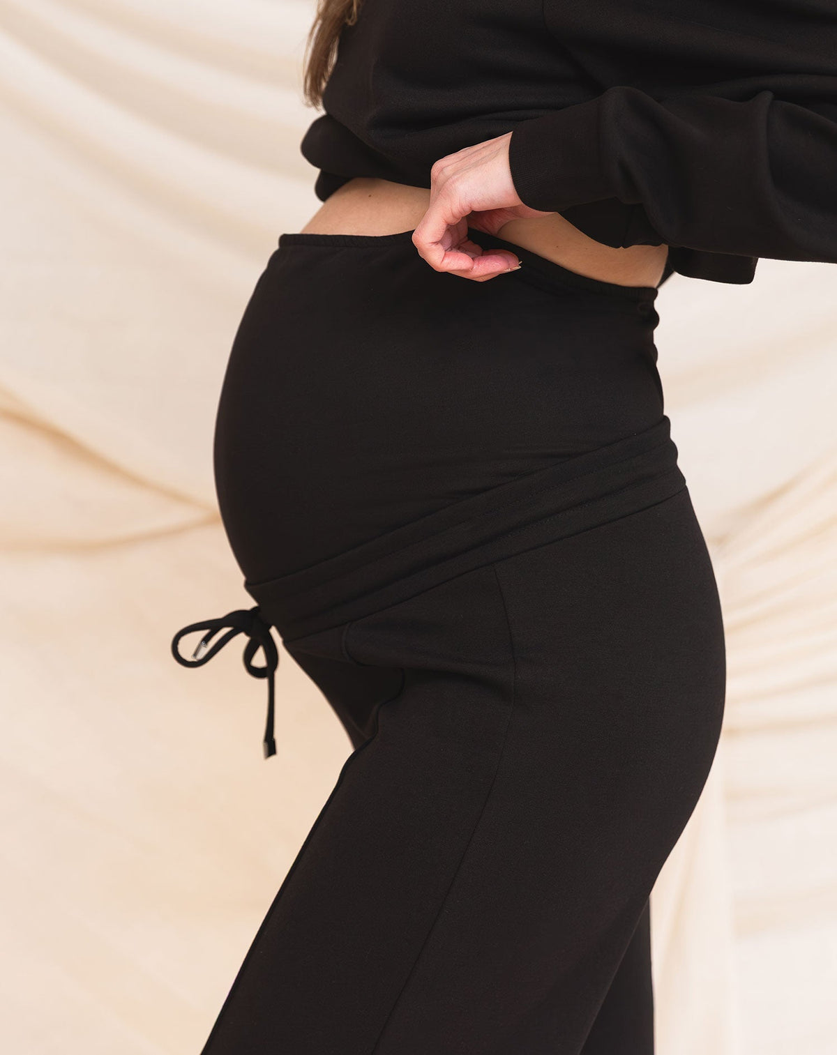 SCUBA PINTUCK PANTS MATERNITY TALL ZWART