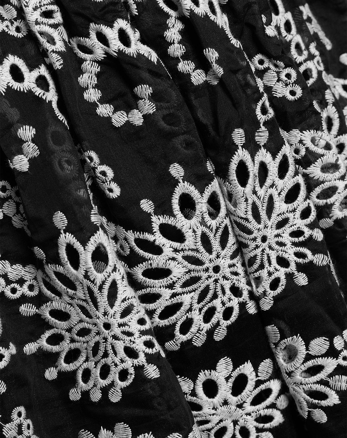 SEPHI EMBROIDERY FRILL SKIRT ZWART