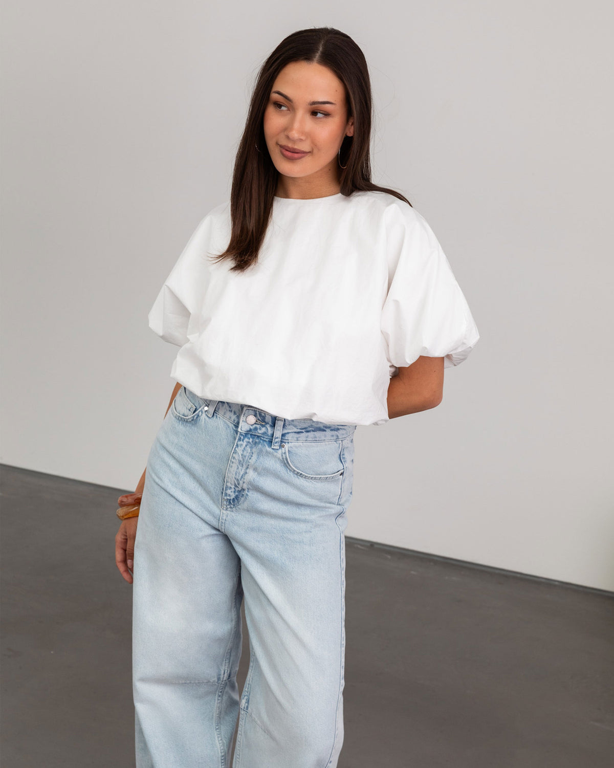 CHARLEY BUBBLE HEM TOP WIT