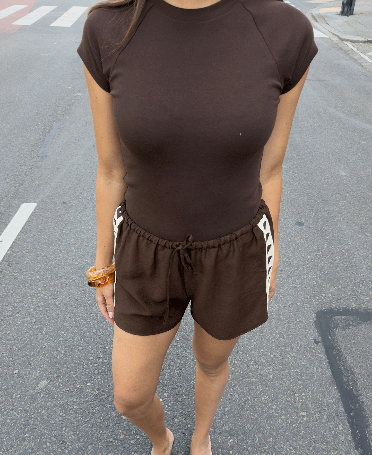 BASIC BABY RAGLAN TEE BRUIN