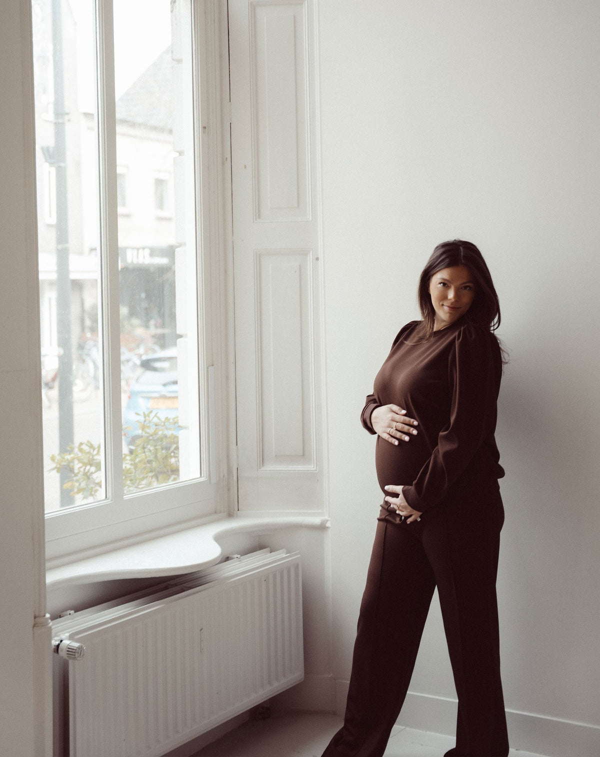 SCUBA PINTUCK PANTS MATERNITY PETITE BRUIN