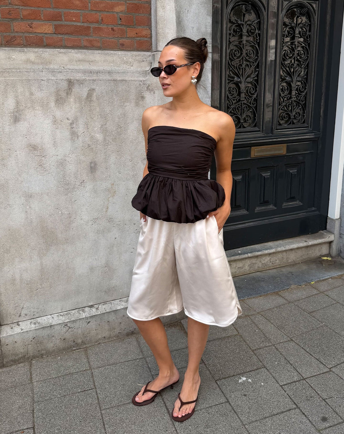 COTTON PEPLUM BUBBLE HEM TOP DONKERBRUIN