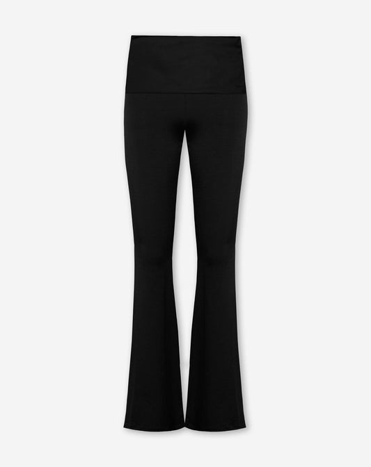 YOGA FLARED PANTS ZWART