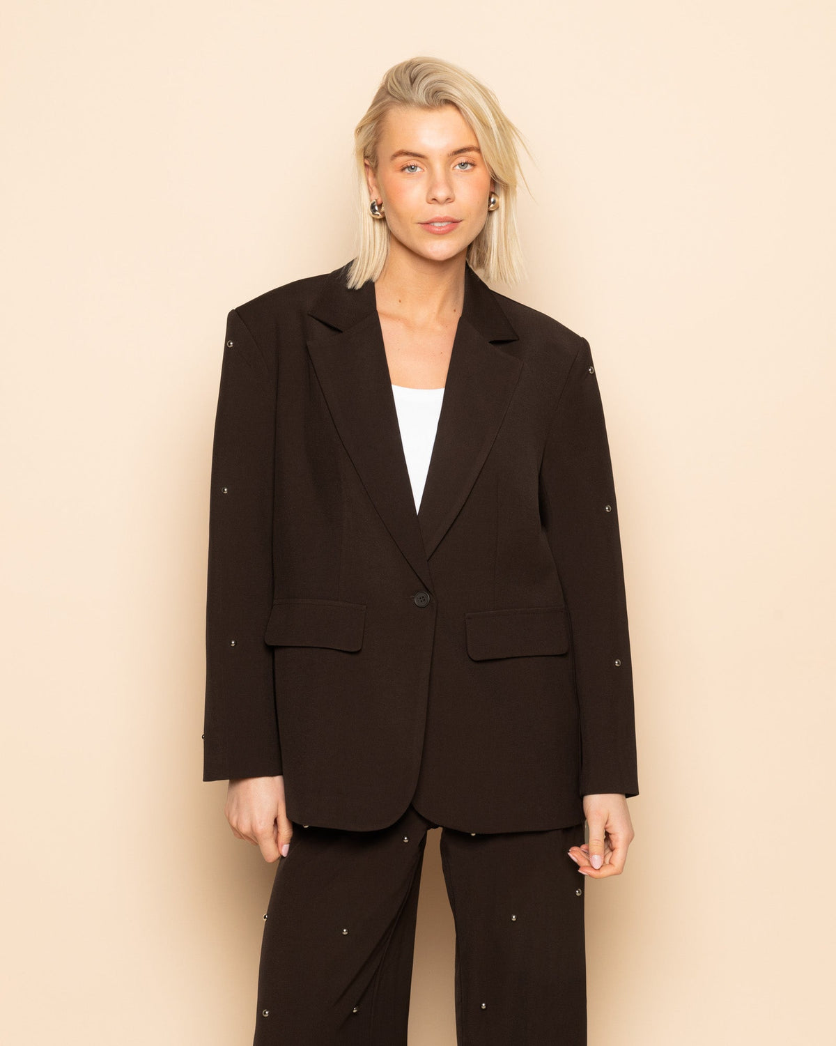 MAINE BUBBLE STUD BLAZER DONKERBRUIN