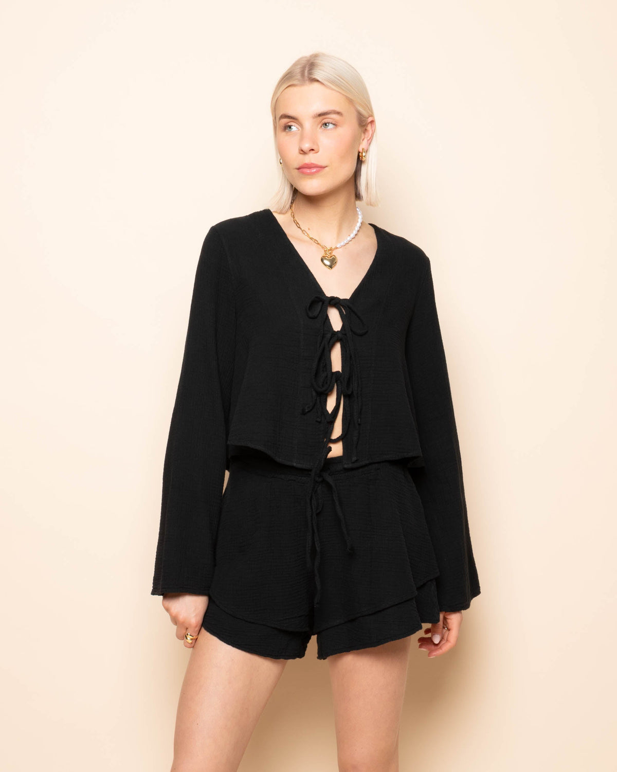 TARA MOUSSELINE TOP ZWART